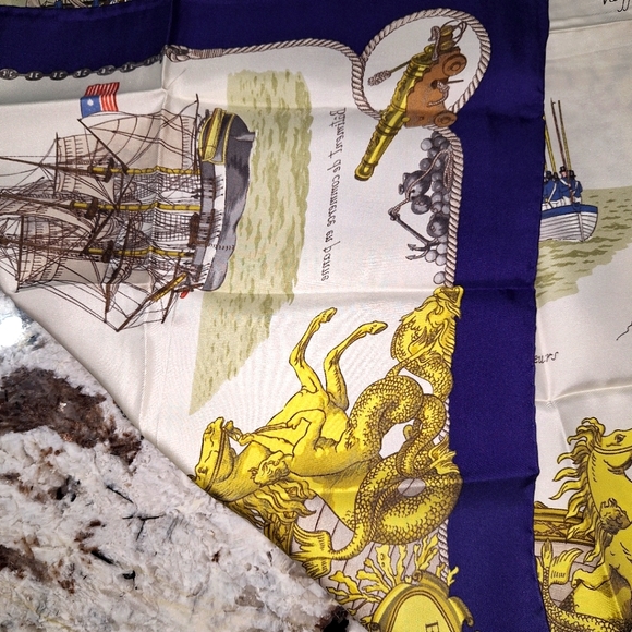 🔱 Rare Hermès authentic like new silk scarf w/envelope. Vaisseaux et Frégates. - Picture 14 of 17